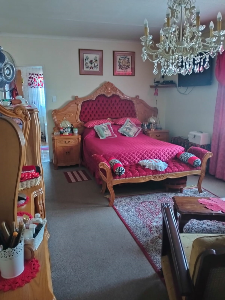 4 Bedroom Property for Sale in Vaalpark Free State
